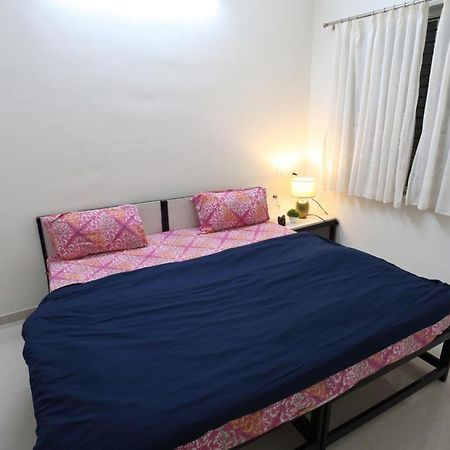 Qualtems Guest House-With Ac Options Бангалор Екстериор снимка