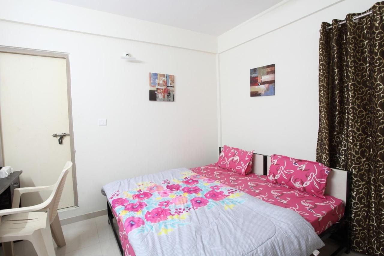 Qualtems Guest House-With Ac Options Бангалор Екстериор снимка