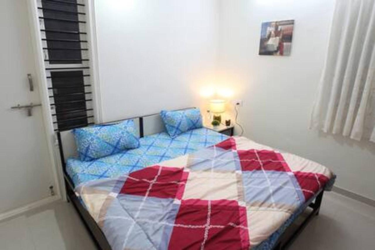 Qualtems Guest House-With Ac Options Бангалор Екстериор снимка