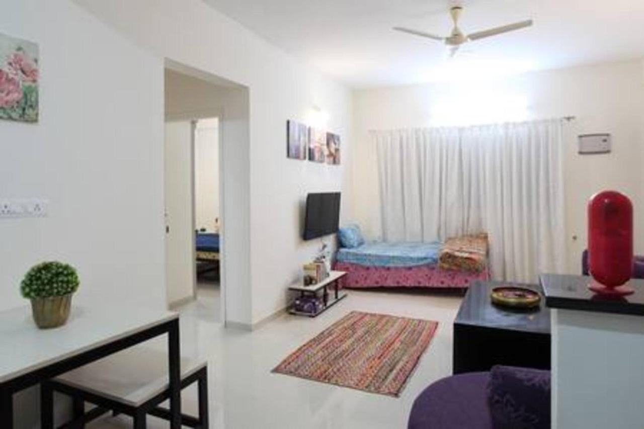Qualtems Guest House-With Ac Options Бангалор Екстериор снимка